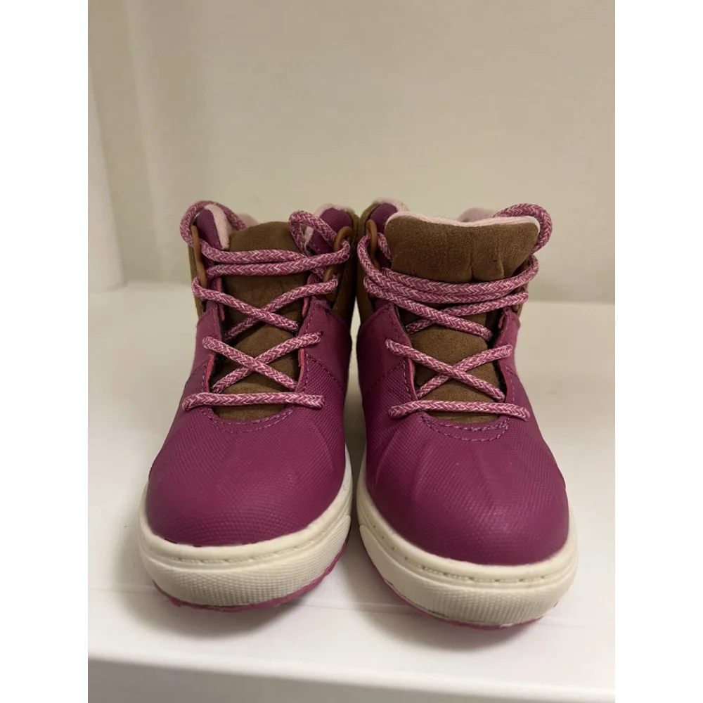 OshKosh B'gosh Wistman Little Girl High-Top Berry Sneakers- SZ 8 Style #OF22F10B